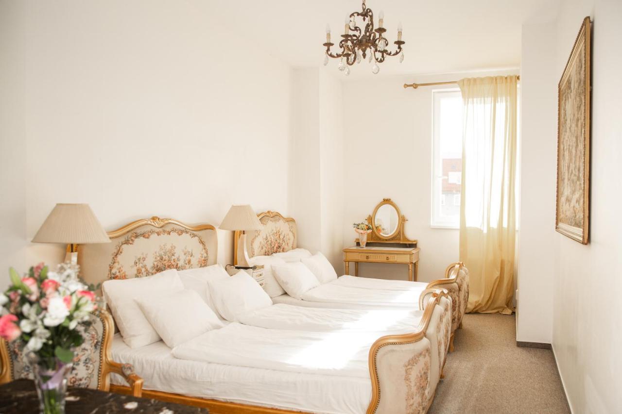 Bank Invest Apartmens - Old Town Apartamento Praga Exterior foto