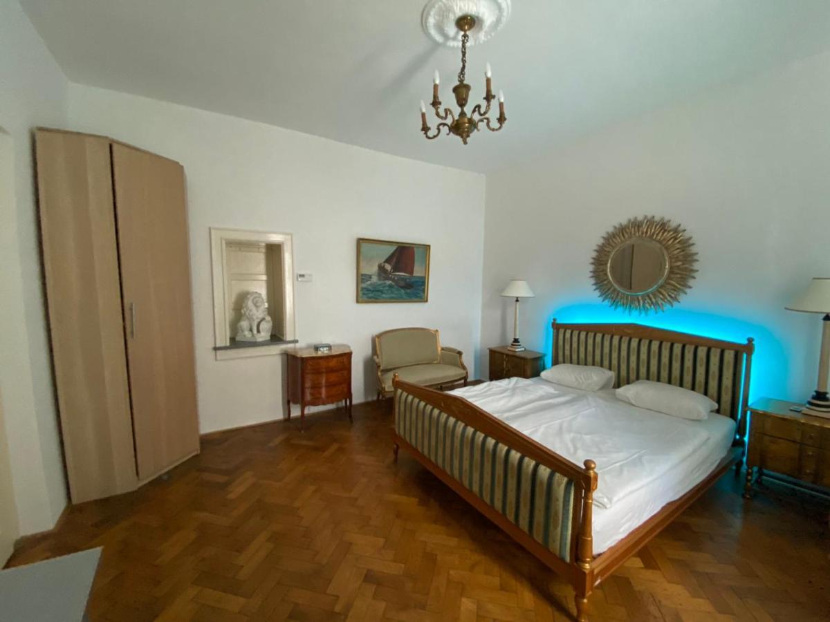 Bank Invest Apartmens - Old Town Apartamento Praga Exterior foto